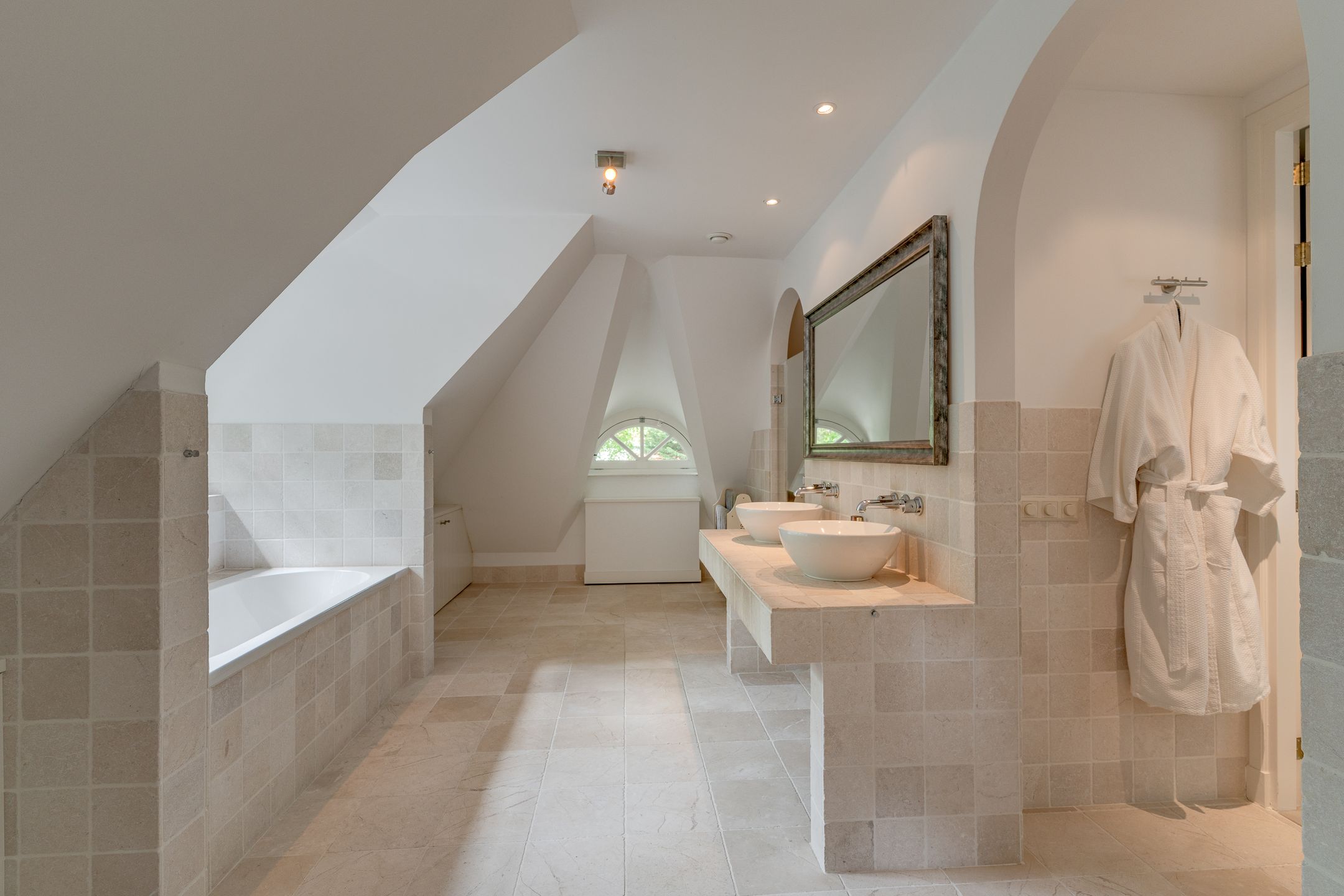 Foto 33 van Van der Helstlaan 4