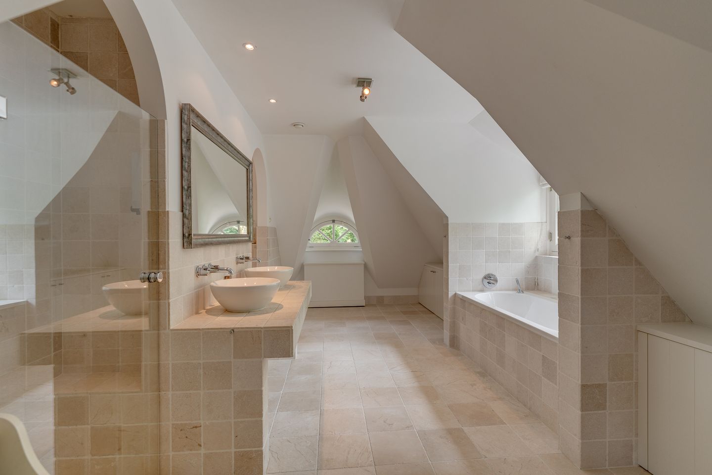 Foto 34 van Van der Helstlaan 4