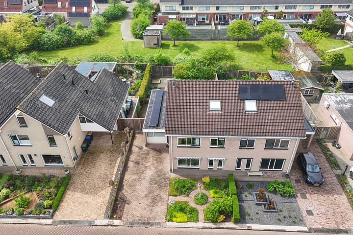 Foto 11 van Voorne 8