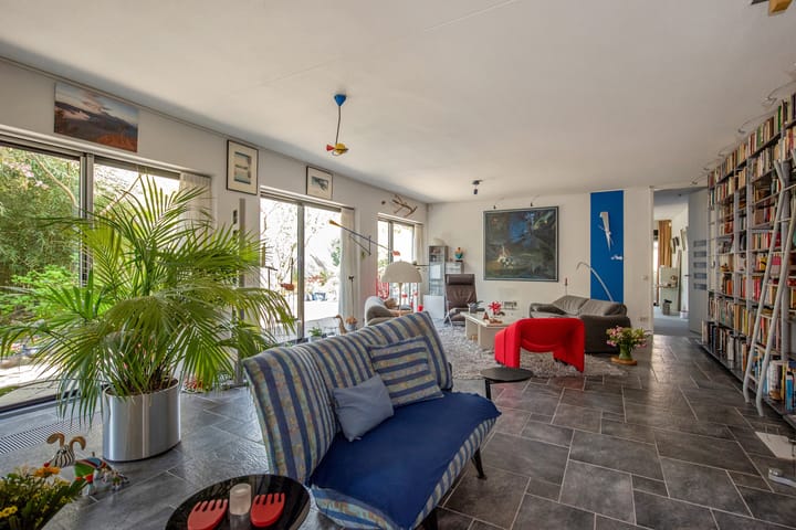 Photo 10 of Oostvoornestraat 6