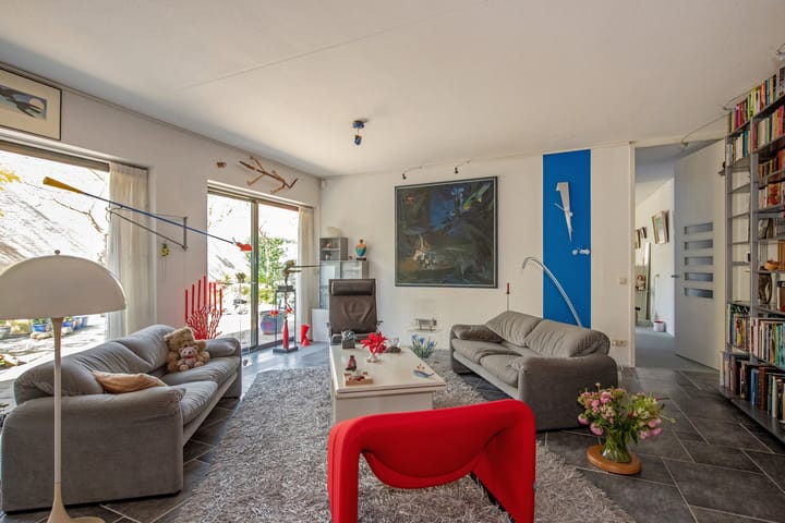 Photo 16 of Oostvoornestraat 6