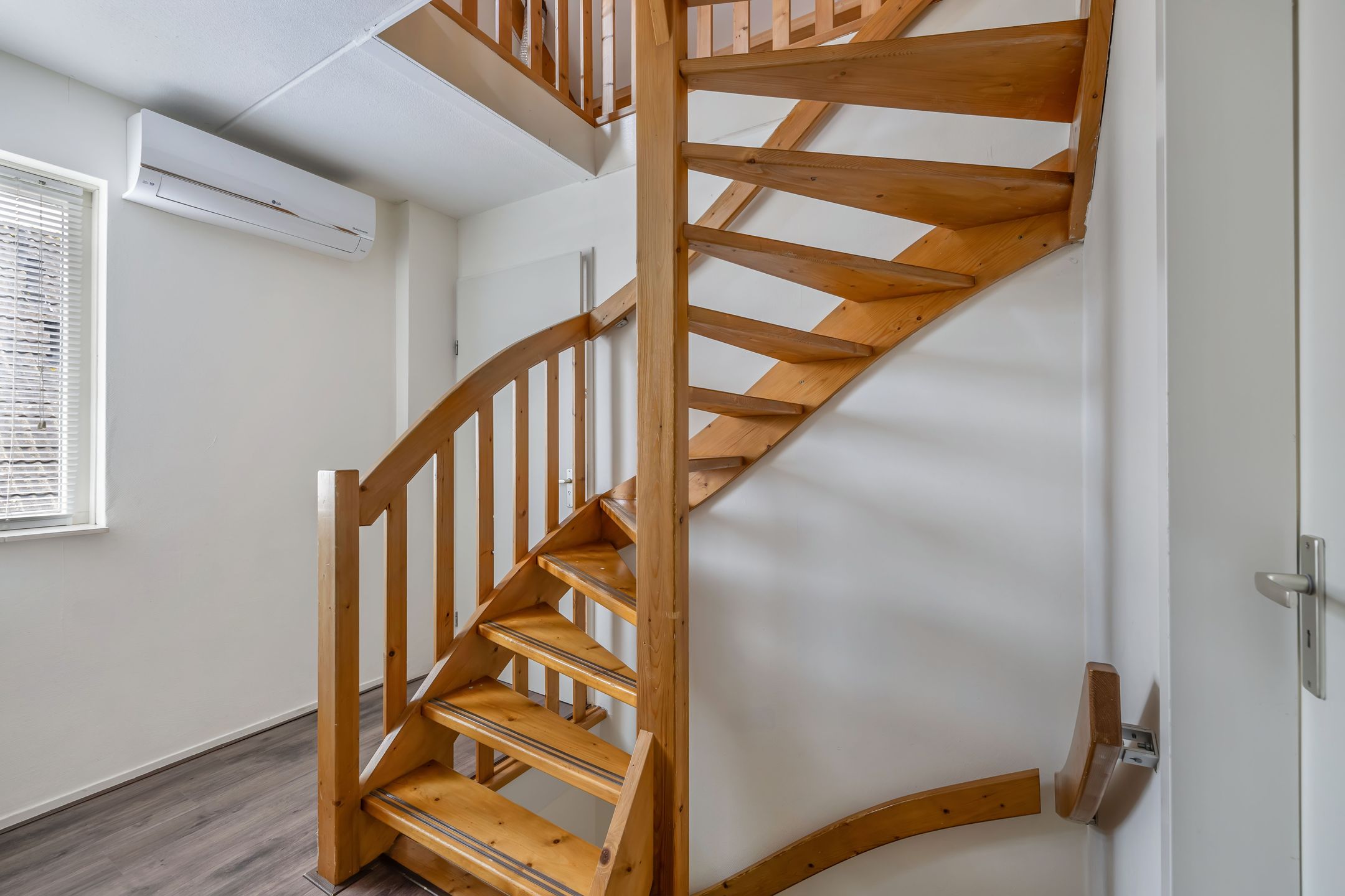 Foto 42 van Voorne 8