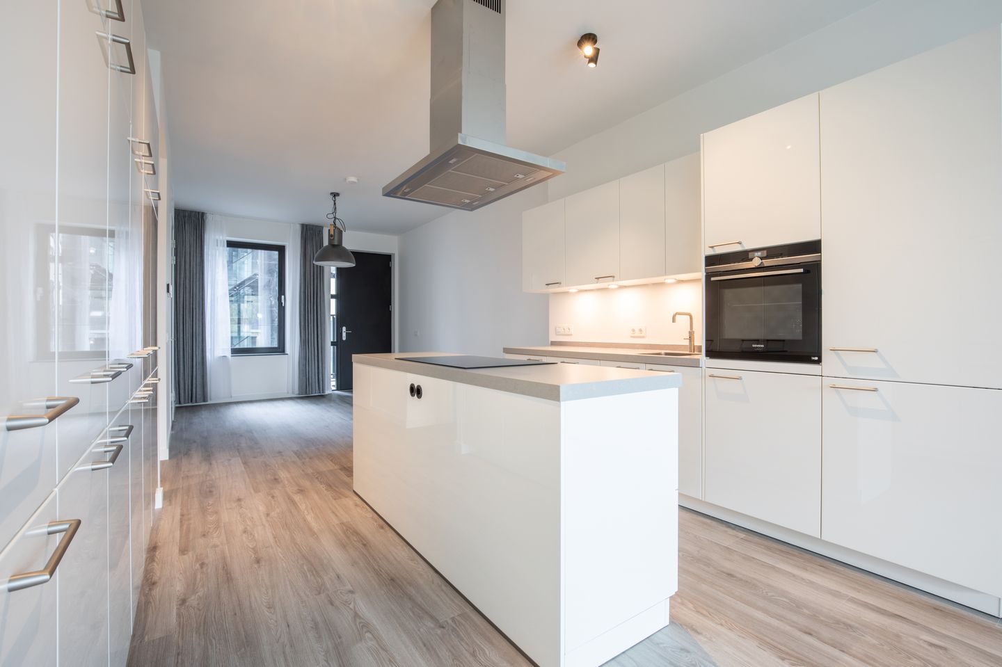 Foto 10 van Burgemeester Rijnderslaan 430