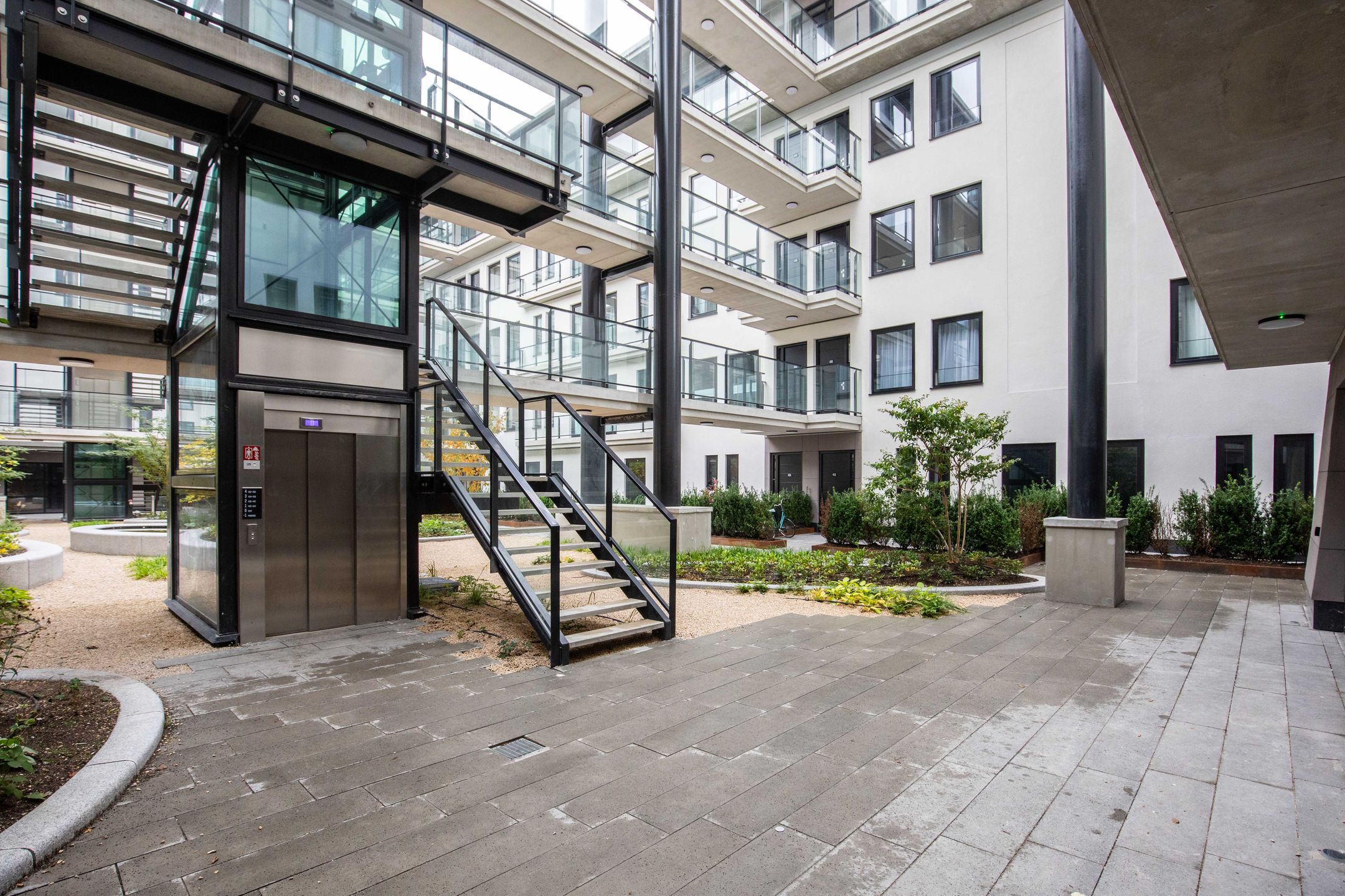 Foto 24 van Burgemeester Rijnderslaan 430