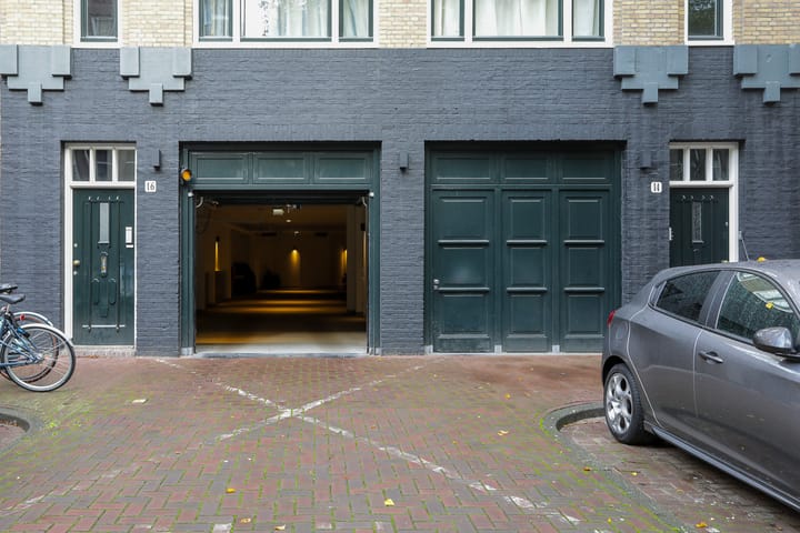 Photo 42 of Zocherstraat 14-3