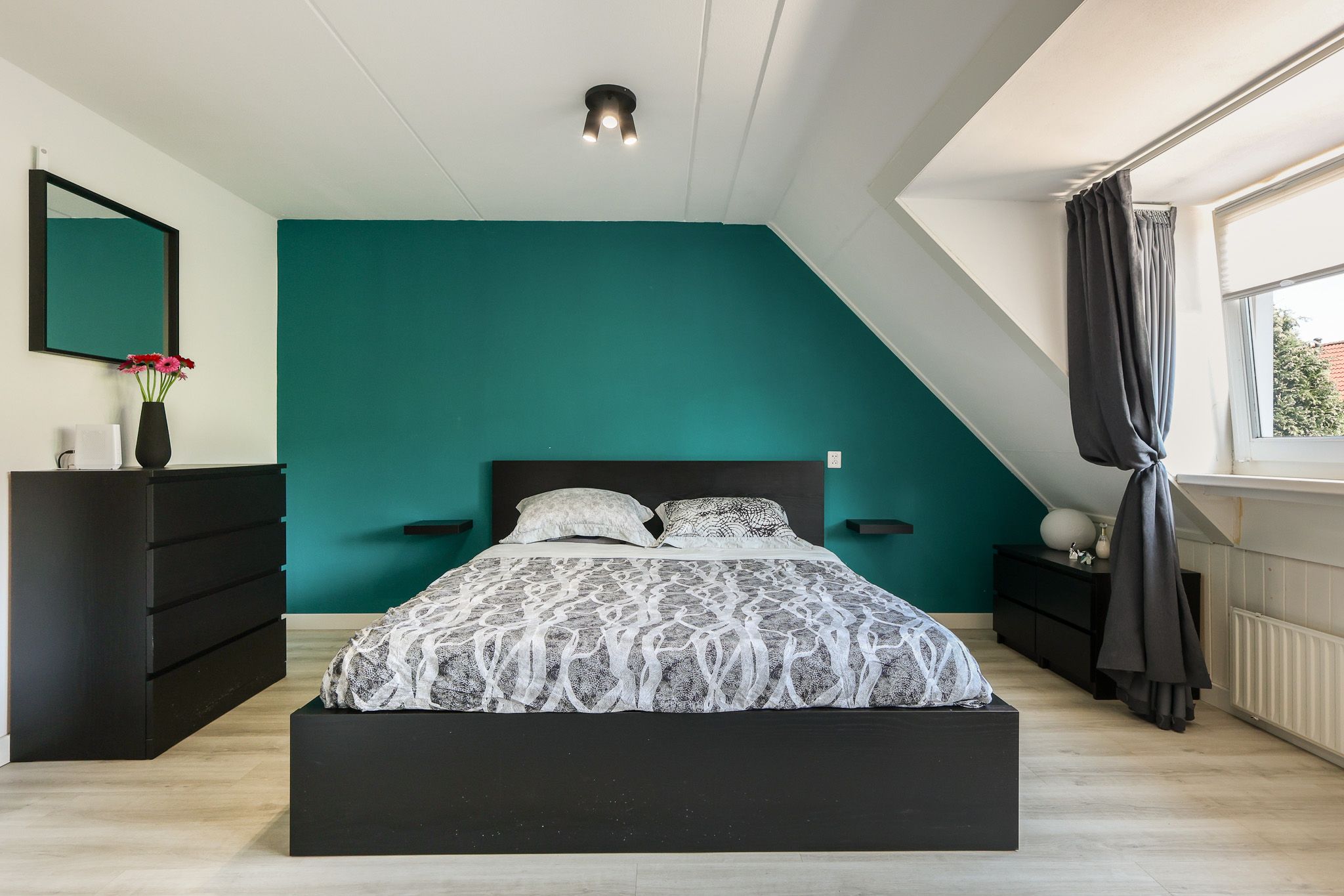 Foto 24 van Engelsbergenstraat 39