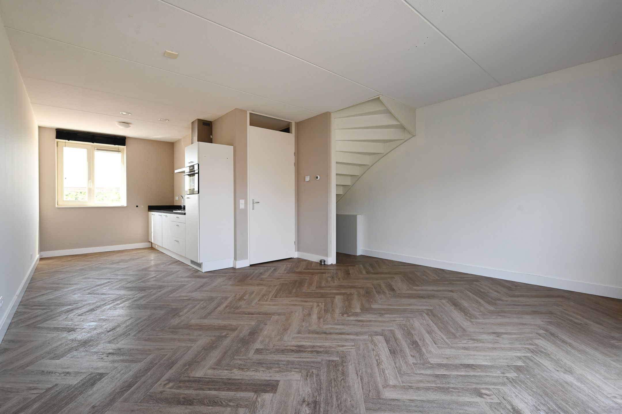 Photo 3 of Corry Brokkenstraat 30