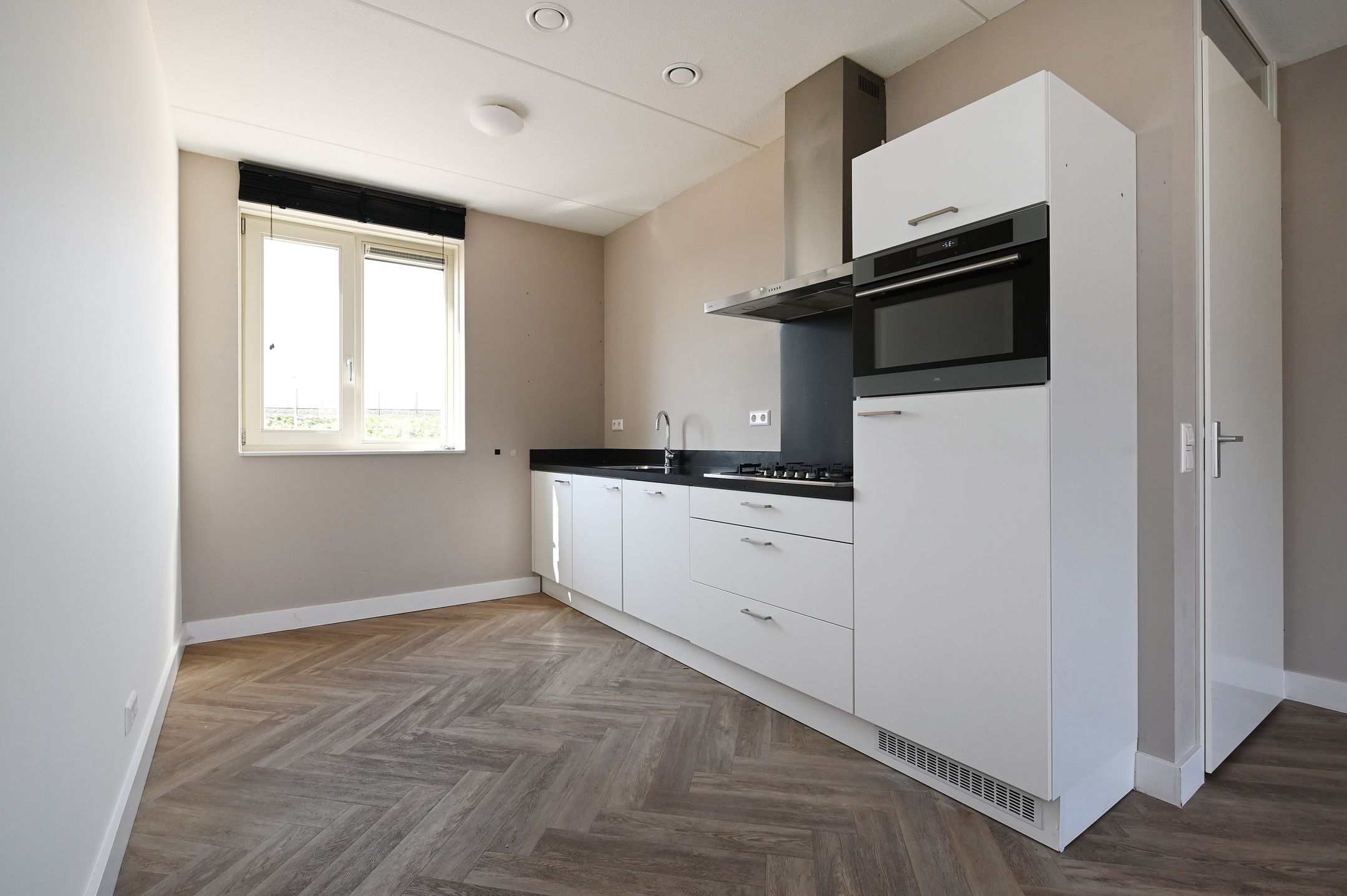 Photo 12 of Corry Brokkenstraat 30