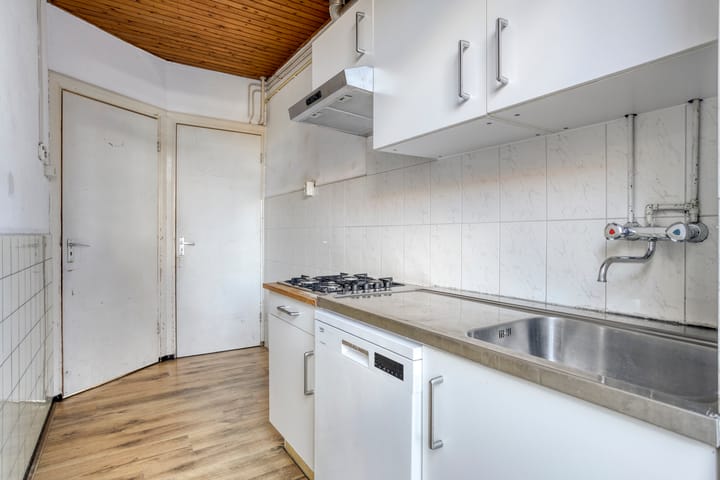 Photo 13 of Moerdijkstraat 2