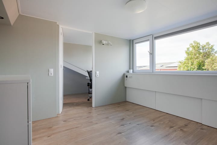 Foto 31 van Apenijnenstraat 2