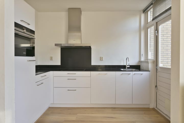 Photo 5 of Oosterhoutlaan 13