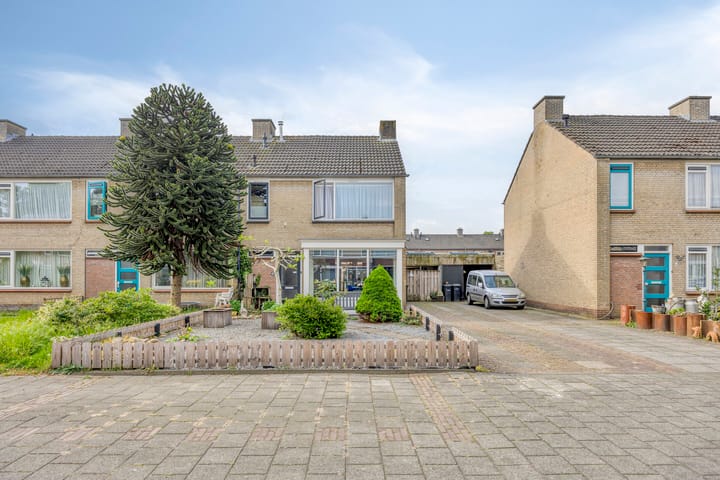 Foto 28 van Doctor Poelsstraat 14