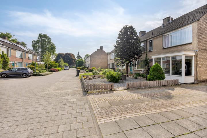 Foto 29 van Doctor Poelsstraat 14