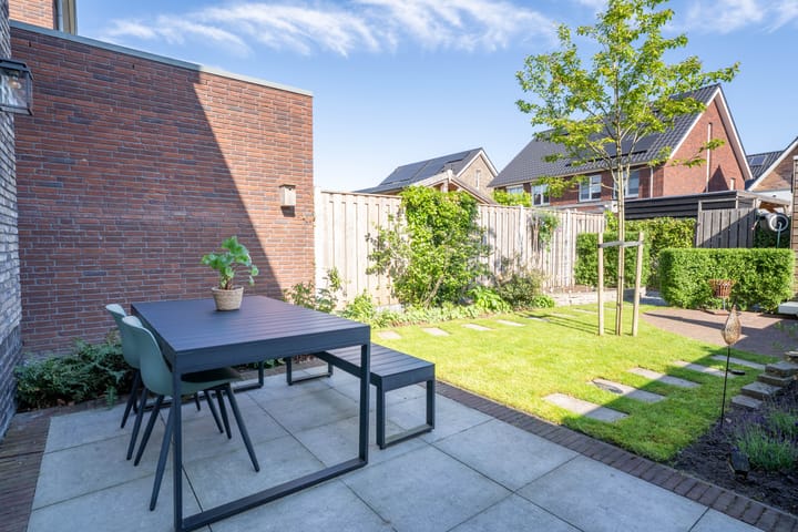 Photo 12 of Wilgenroos 29