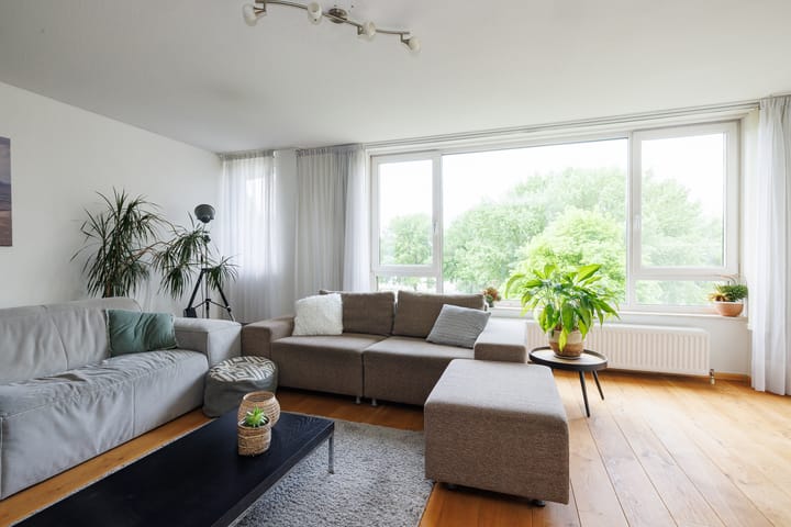 Foto 11 van James Stewartstraat 72