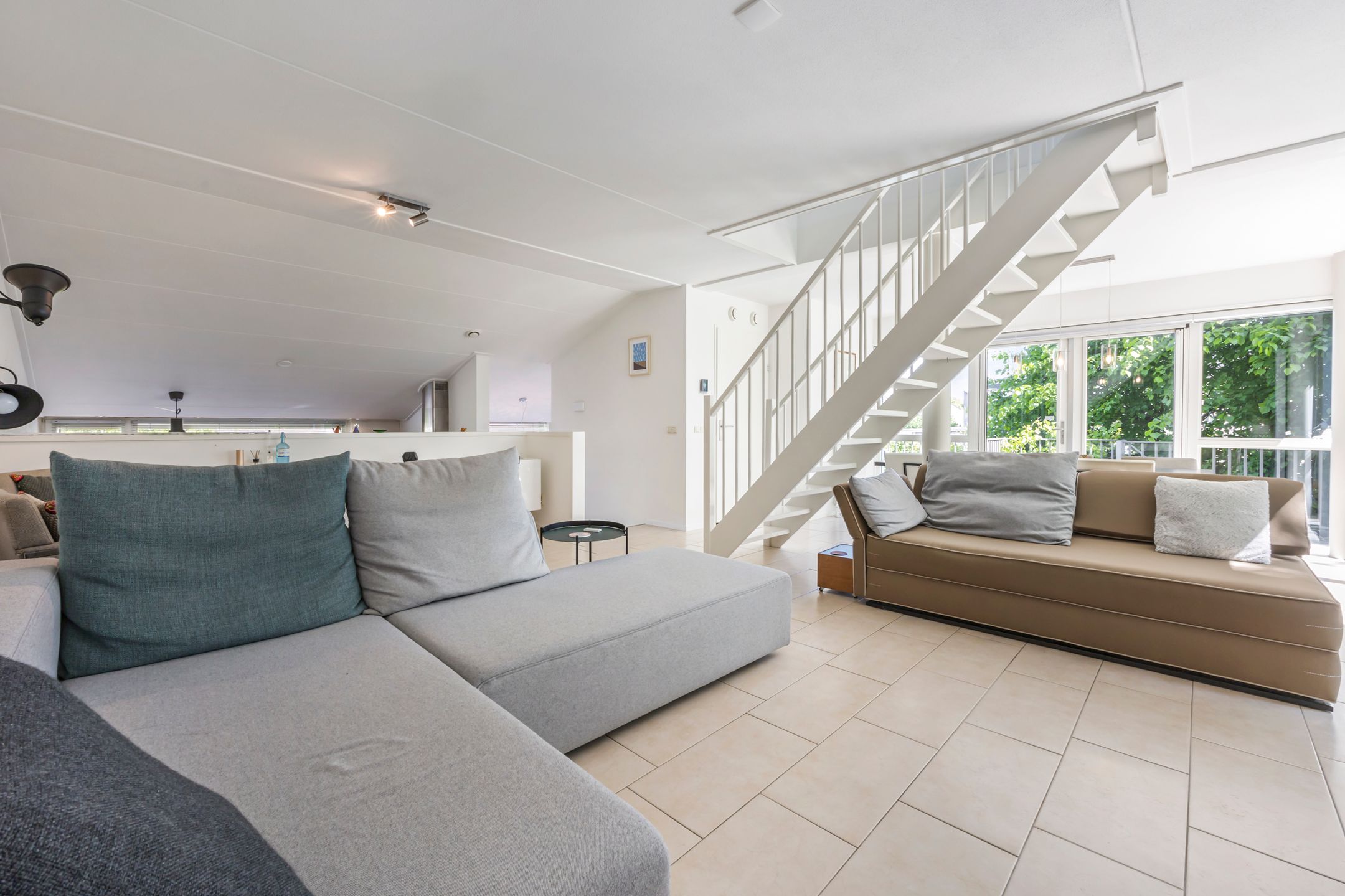 Photo 6 of Schelling 20