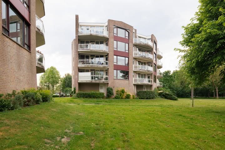 Foto 37 van James Stewartstraat 72