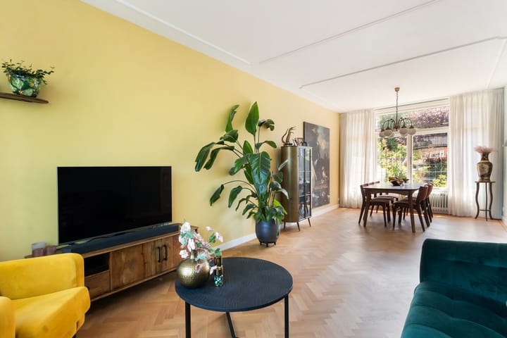 Foto 12 van Van Baerlestraat 36