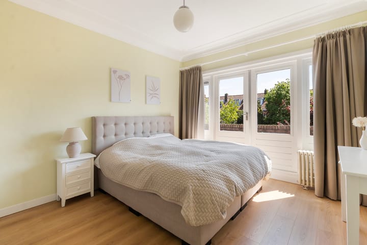 Foto 18 van Van Baerlestraat 36