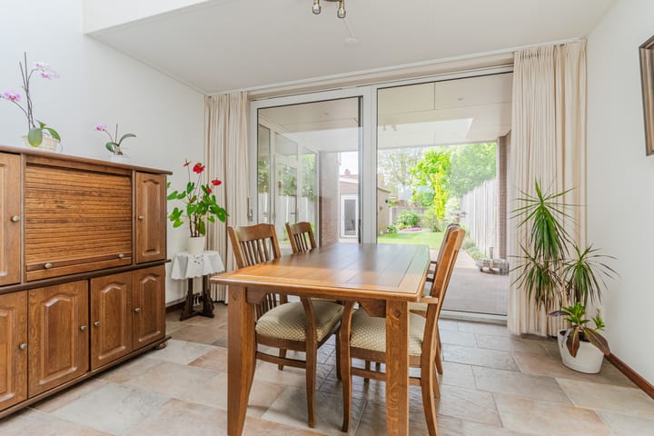 Foto 13 van Frederik Hendrikstraat 44