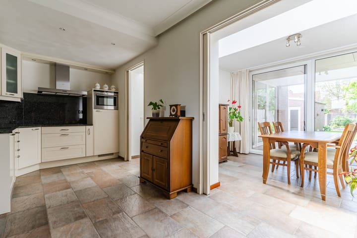 Foto 17 van Frederik Hendrikstraat 44