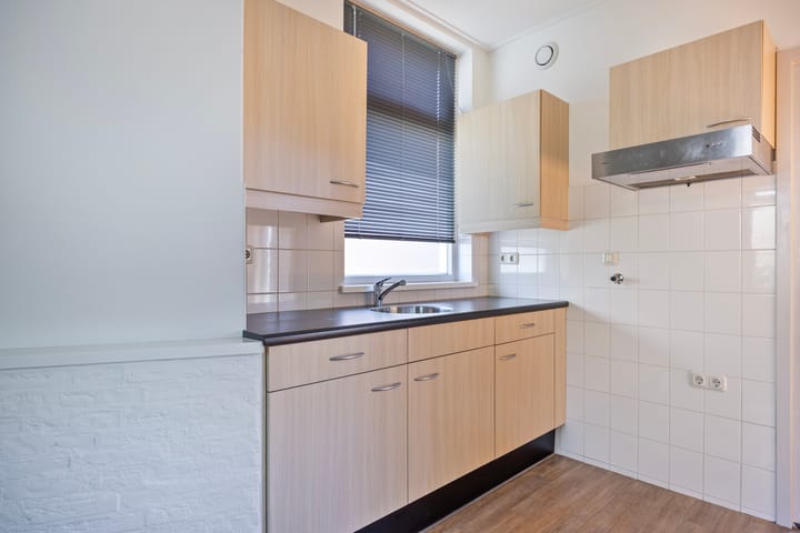 Foto 2 van Domeinenstraat 15