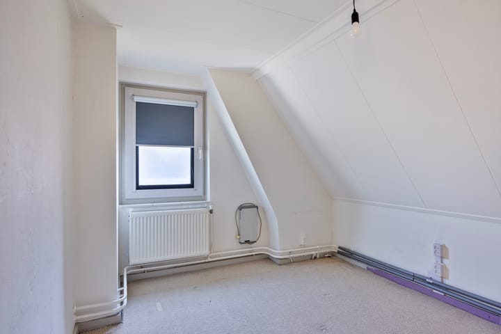 Foto 4 van Domeinenstraat 15