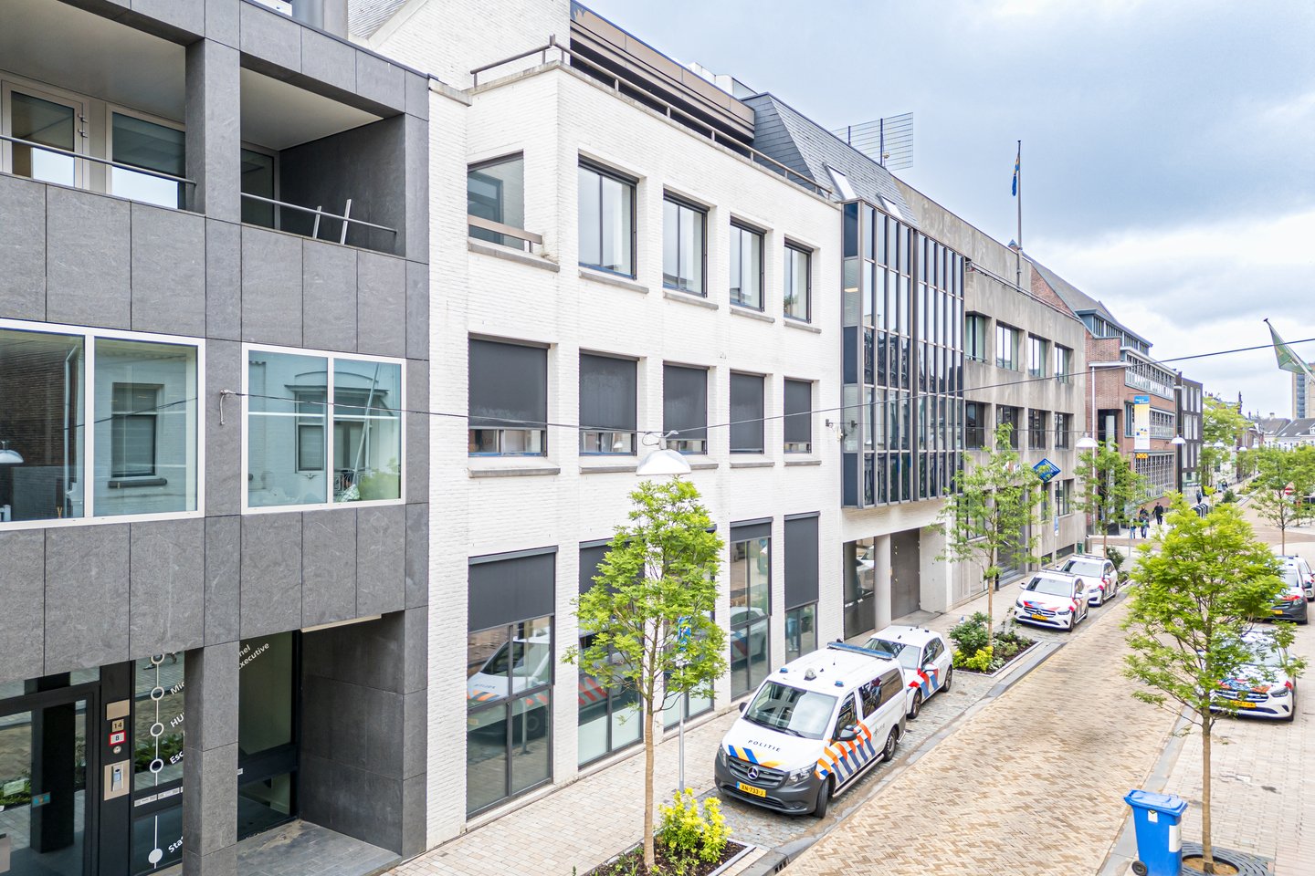 View photo 2 of Stationsstraat 20-b