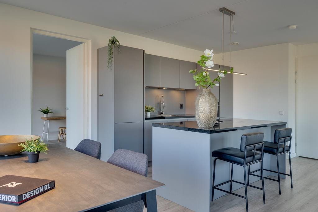 Foto 8 van San Marinostraat 149