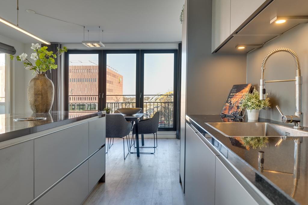 Foto 9 van San Marinostraat 149