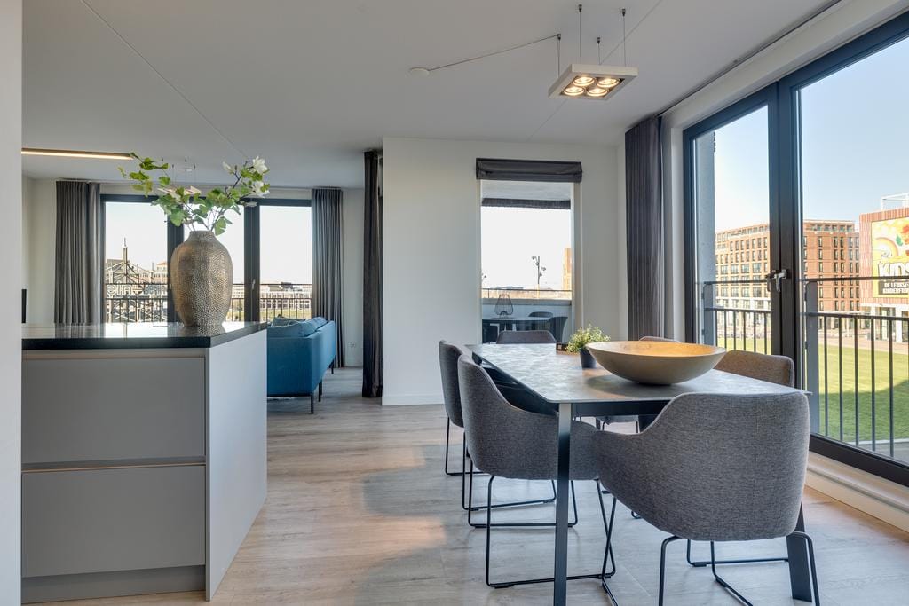 Foto 10 van San Marinostraat 149