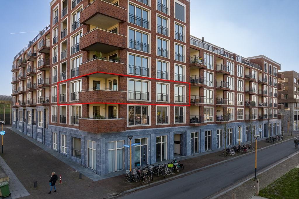 Foto 21 van San Marinostraat 149