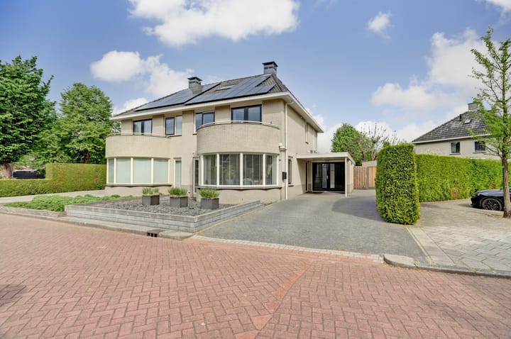 Koopwoningen - huizen te koop in [Funda]