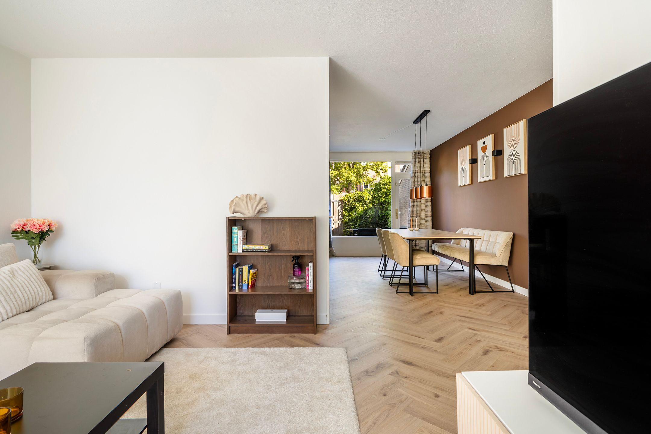 Foto 9 van Maagdepalm 33