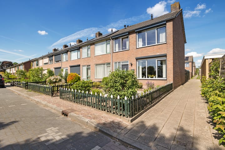 Foto 3 van D H van der Scheerstraat 47