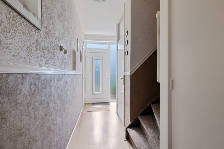 Foto 6 van D H van der Scheerstraat 47