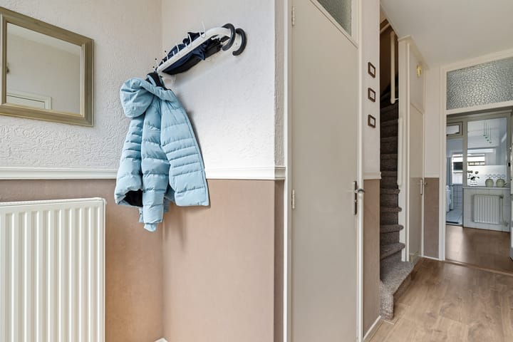 Foto 7 van D H van der Scheerstraat 47