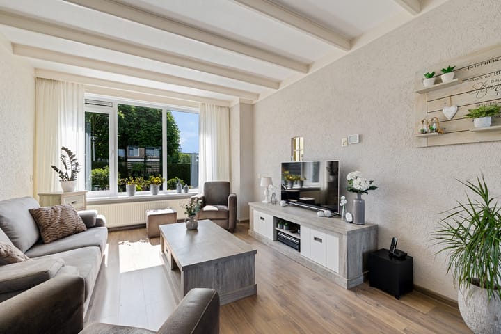 Foto 12 van D H van der Scheerstraat 47