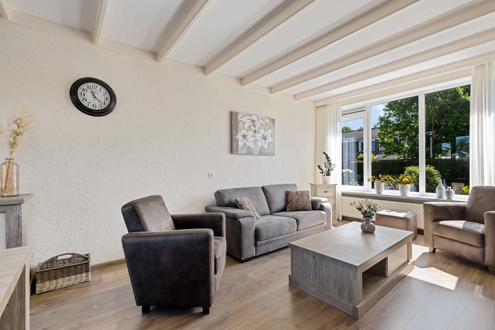 Foto 13 van D H van der Scheerstraat 47