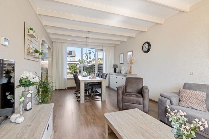 Foto 14 van D H van der Scheerstraat 47