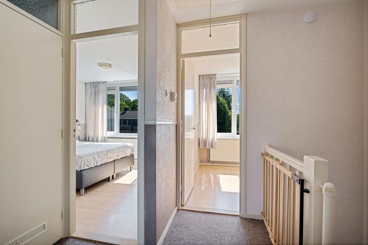 Foto 19 van D H van der Scheerstraat 47