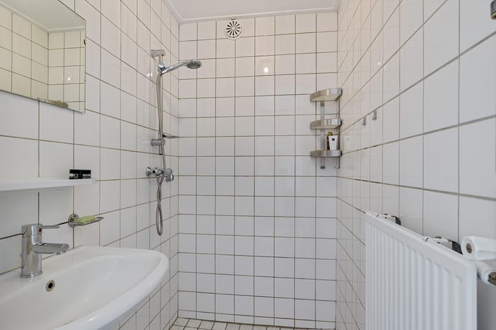 Foto 24 van D H van der Scheerstraat 47