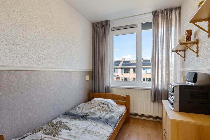 Foto 27 van D H van der Scheerstraat 47