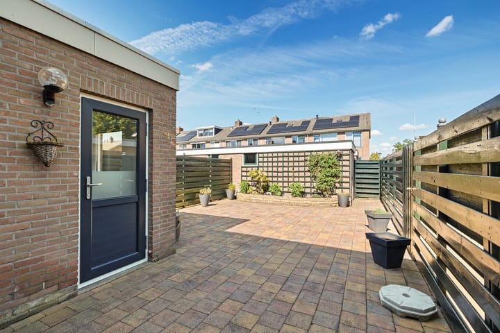 Foto 29 van D H van der Scheerstraat 47