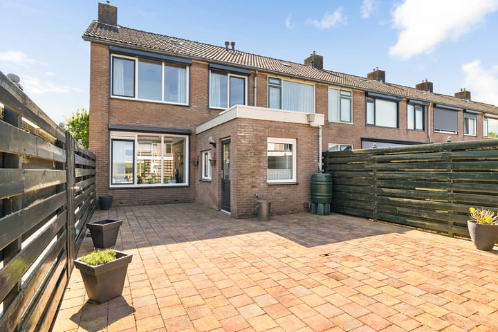 Foto 31 van D H van der Scheerstraat 47