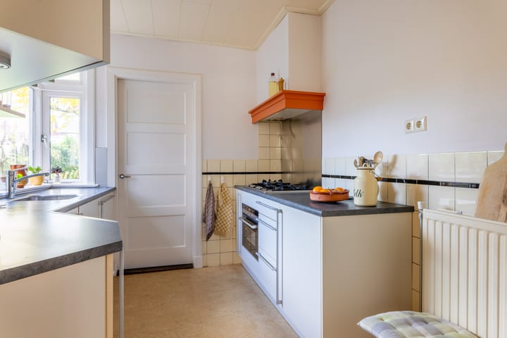 Foto 9 van Van Diemenstraat 79