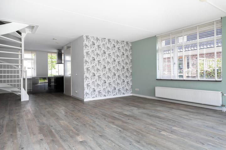 Foto 14 van Klaproosstraat 4