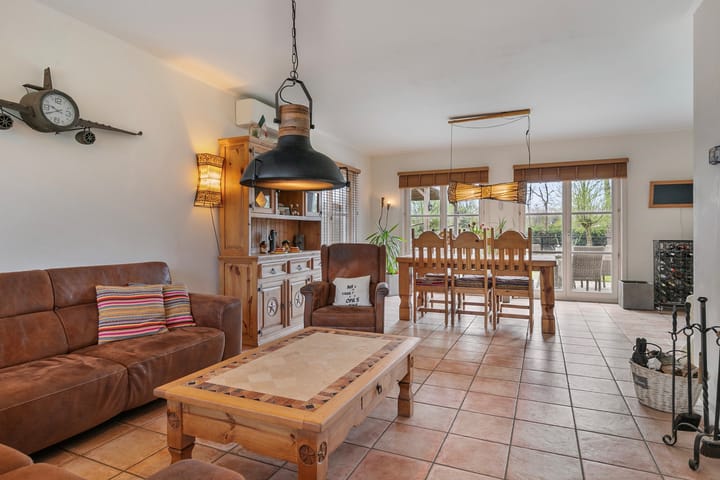 Photo 2 of Kleine Heistraat 16-K374