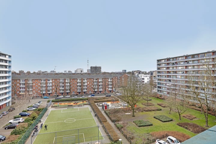 Foto 23 van Osdorper Ban 241