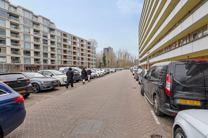 Foto 36 van Osdorper Ban 241